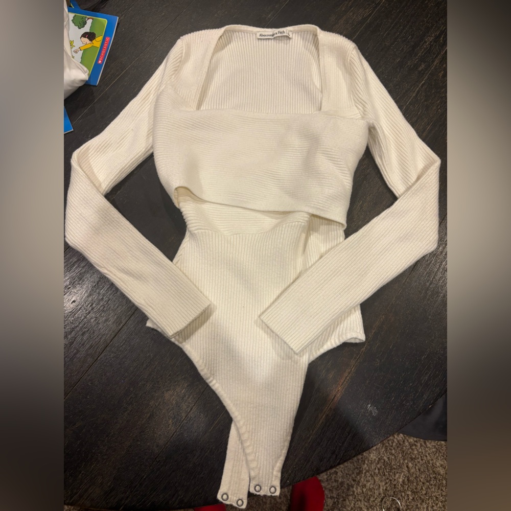 Abercrombie & Fitch White Ribbed Top